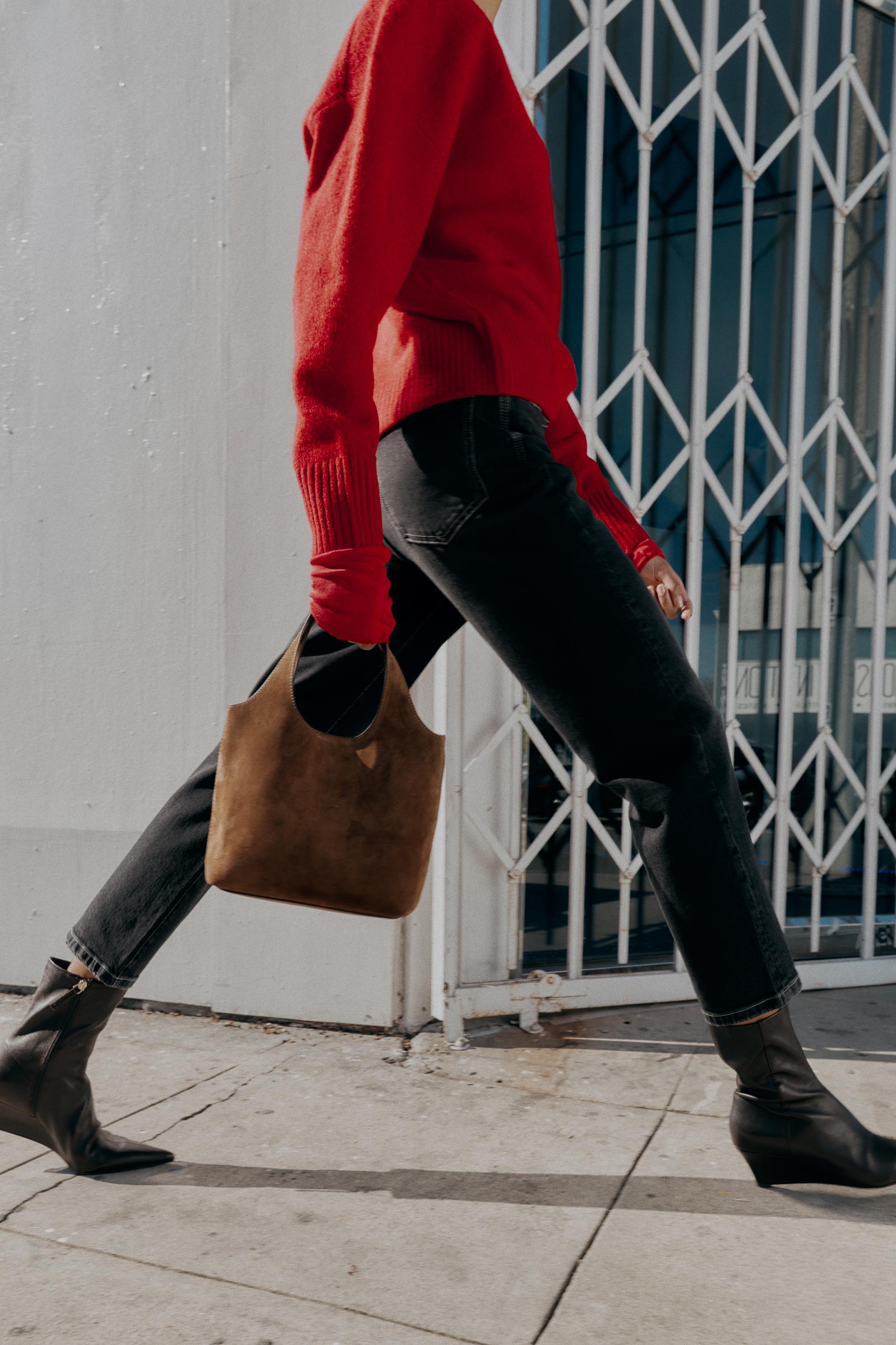 Z.01 MOM FIT HIGH-RISE JEANS